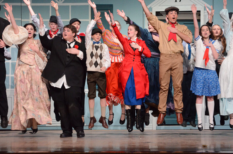 Mary Poppins (2016), photo 16 of 24