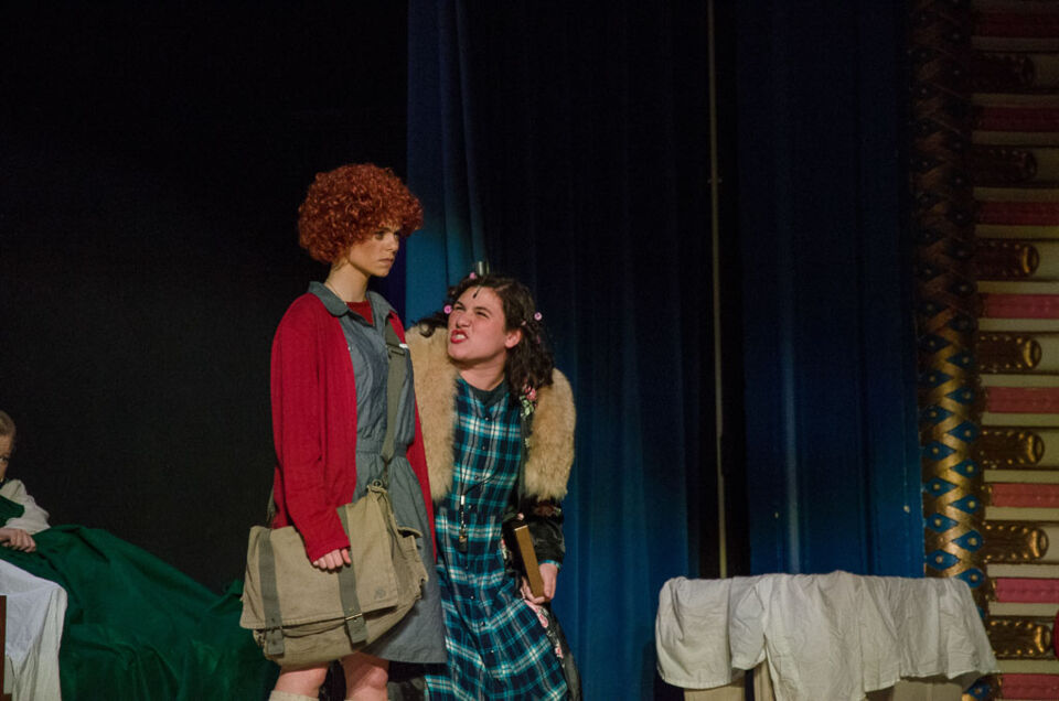 Annie (2017), photo 14 of 15